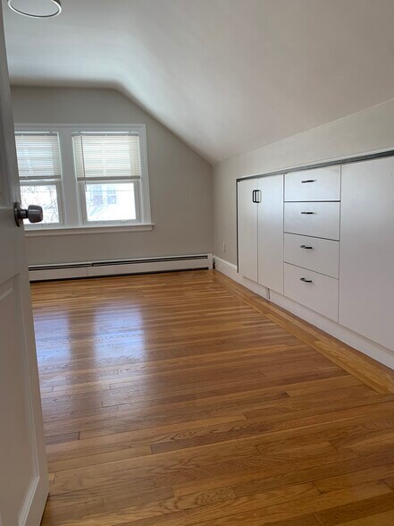 Building Photo - 50 Carteret St