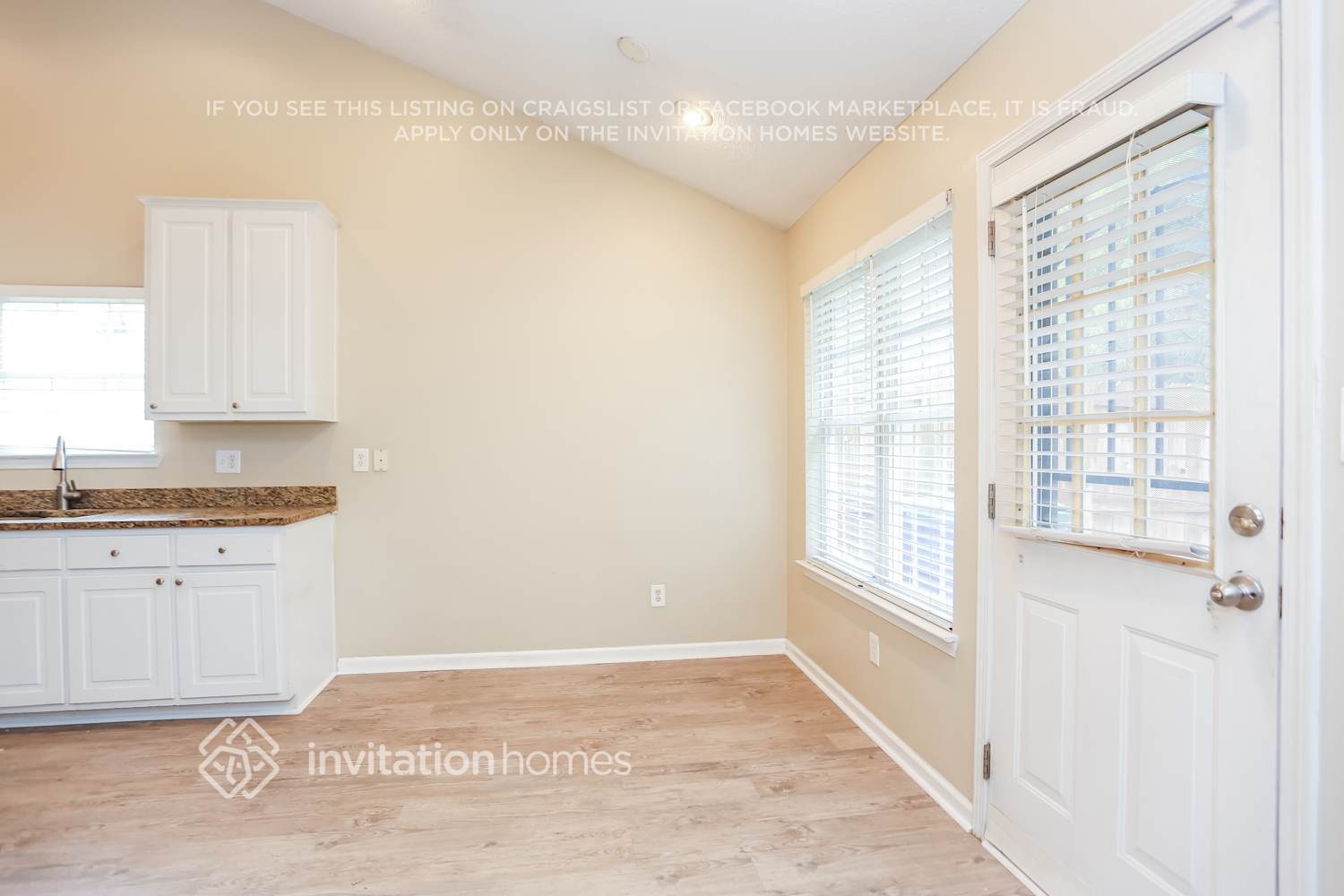 Building Photo - 4890 Larkspur Ln