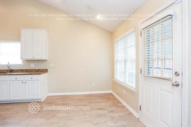 Building Photo - 4890 Larkspur Ln