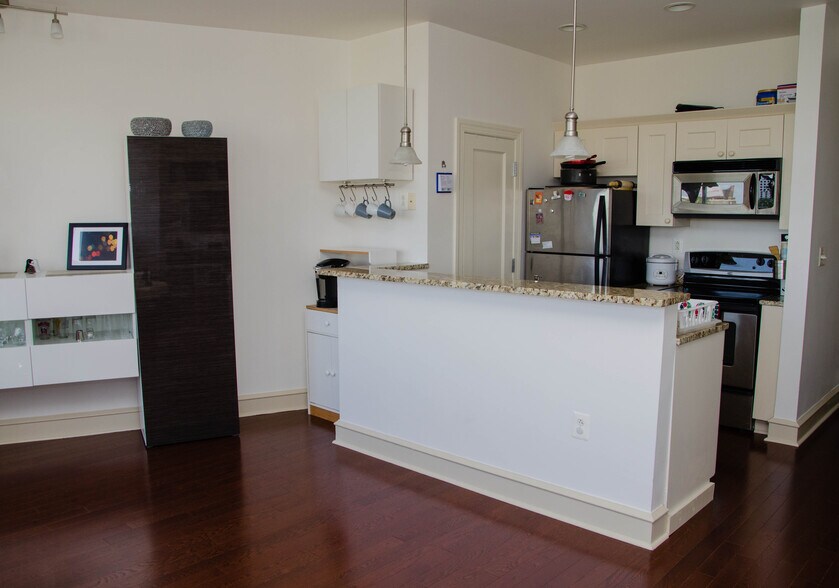 Building Photo - 201 N 8th St