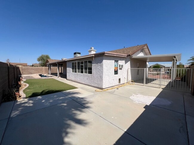 Building Photo - 3 BEDROOM HOME IN THE FOOTHILLS WITH A SPA!