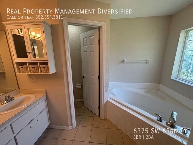 Building Photo - 6375 SW 63rd St