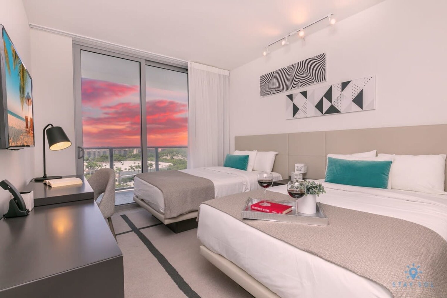 Building Photo - 4010 S Ocean Dr