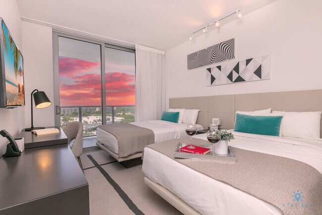 Building Photo - 4010 S Ocean Dr