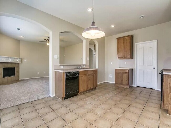 Building Photo - 13212 Alyssum Dr