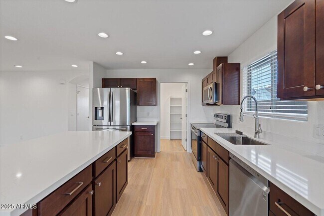 Building Photo - 21233 N 30th Ave