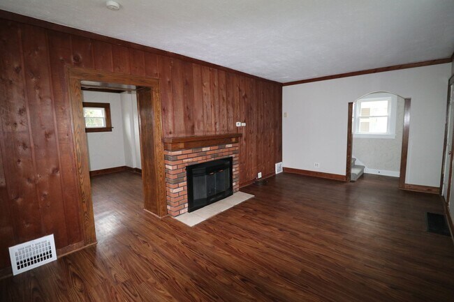 Building Photo - 4287 Rocky River Dr