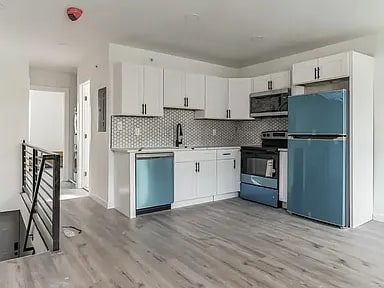 Primary Photo - 5524 Matthews St