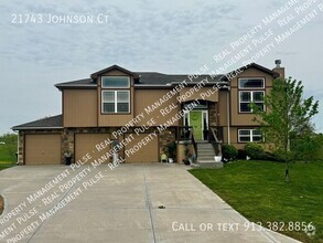 Building Photo - 21743 Johnson Ct