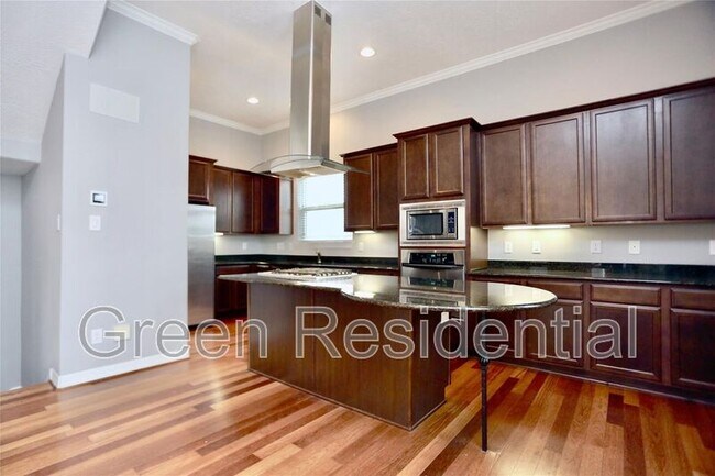 Building Photo - 114 Heights Blvd