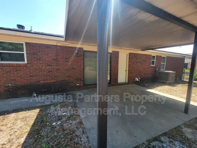 Building Photo - 2803 Ptarmigan Rd