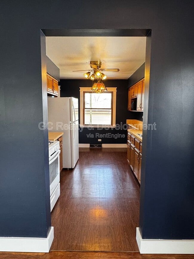 Building Photo - 510 N Fairview Ave