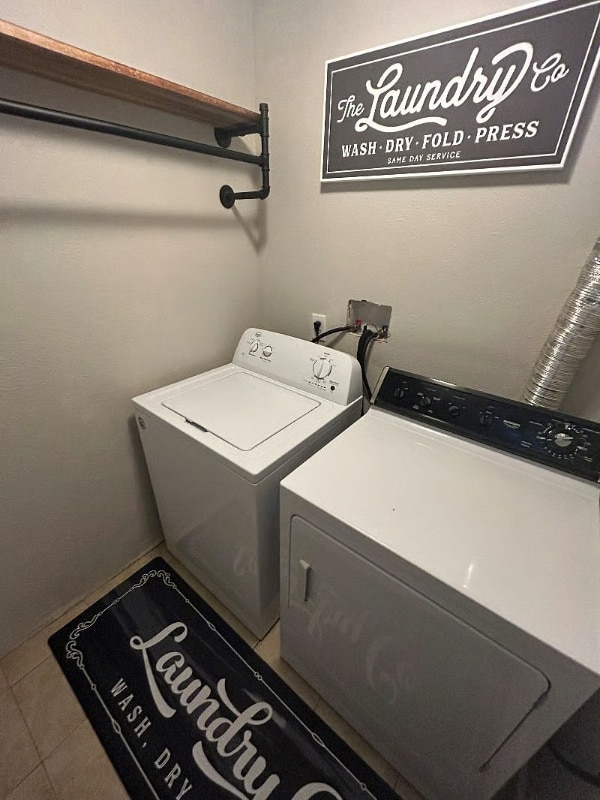 Building Photo - 1001 N Elm St