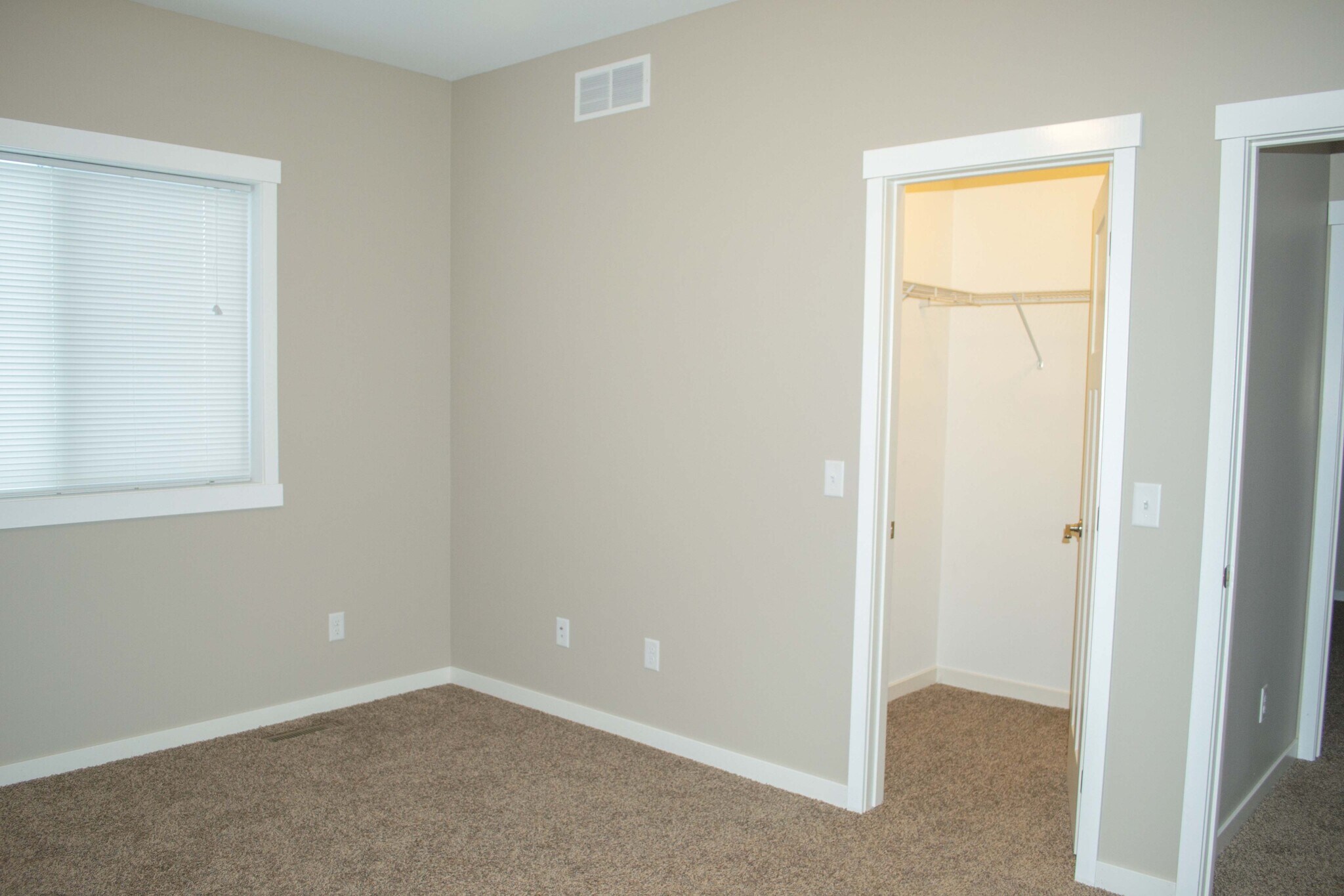 Building Photo - 16 Pleasant View Ct