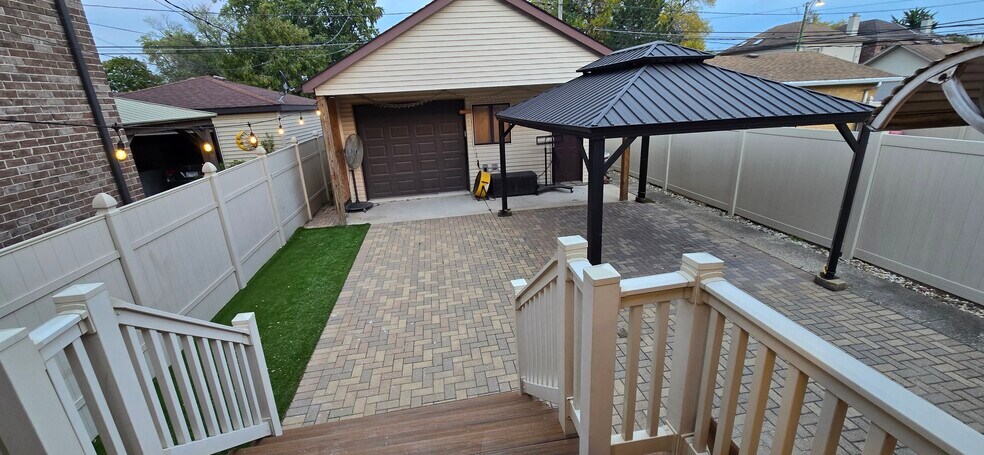 Building Photo - 5155 S Mobile Ave