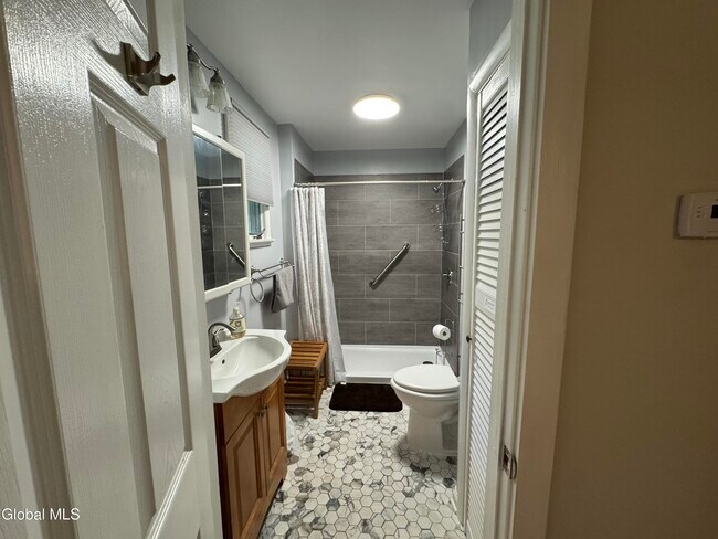 Building Photo - 4264 NY-50