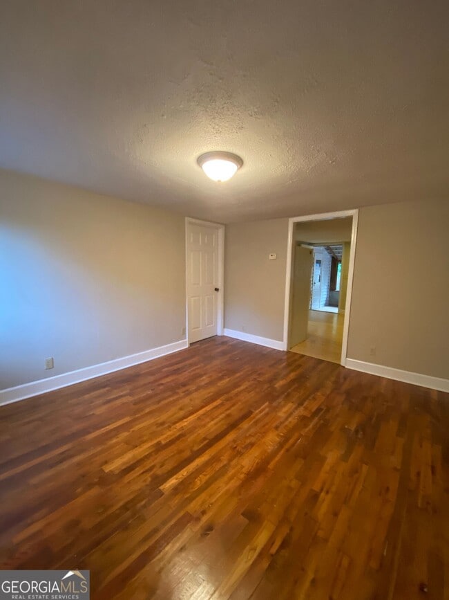 Building Photo - 1800 Timothy Rd