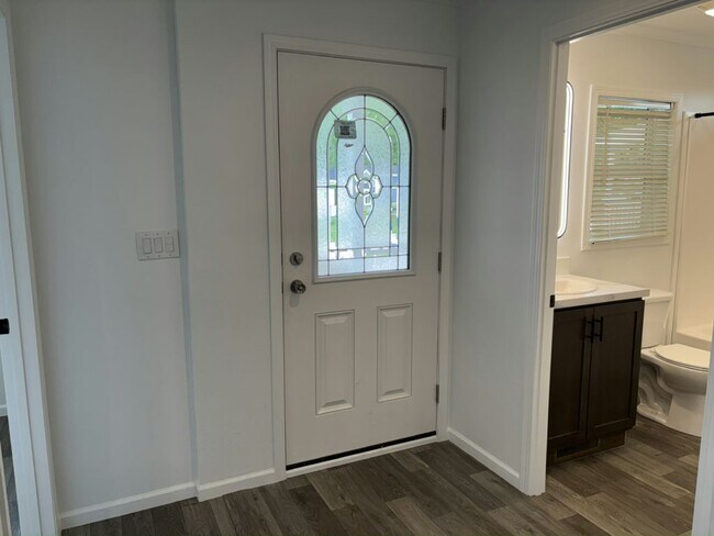 Building Photo - 490 Cimarron