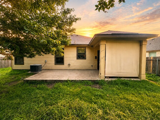 Building Photo - AVAILABLE AUGUST 1ST; APPLY TODAY AT OUR WEBSITE!!