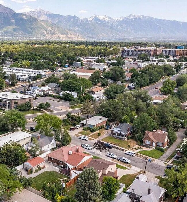 Building Photo - 1213 Charlton Ave