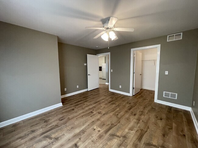 Building Photo - Spotless RANCH 2 Bed, 2 Bath Condo With 1 ...