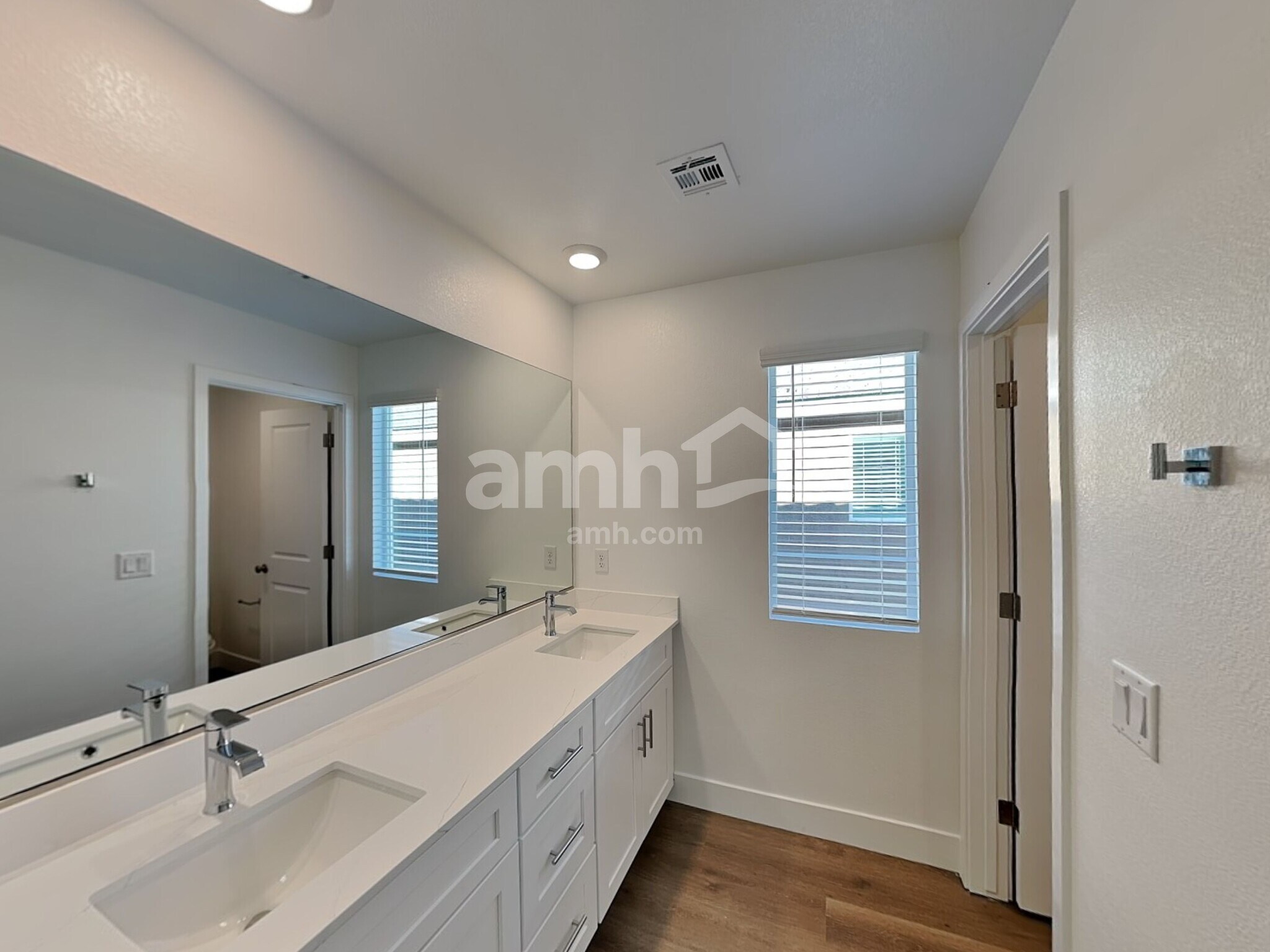 Building Photo - 8176 Winterfell Peak Ave