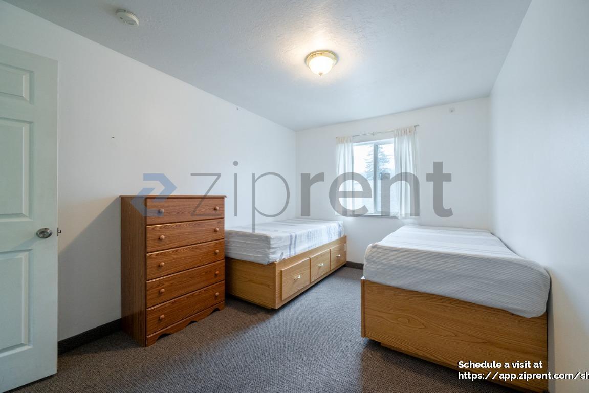 Building Photo - 320 E 200 N