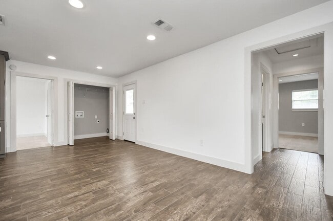 Building Photo - 4274 Bethel Blvd