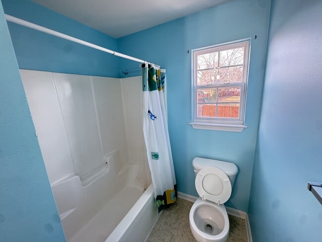 Building Photo - 226 Gr-Pd-51