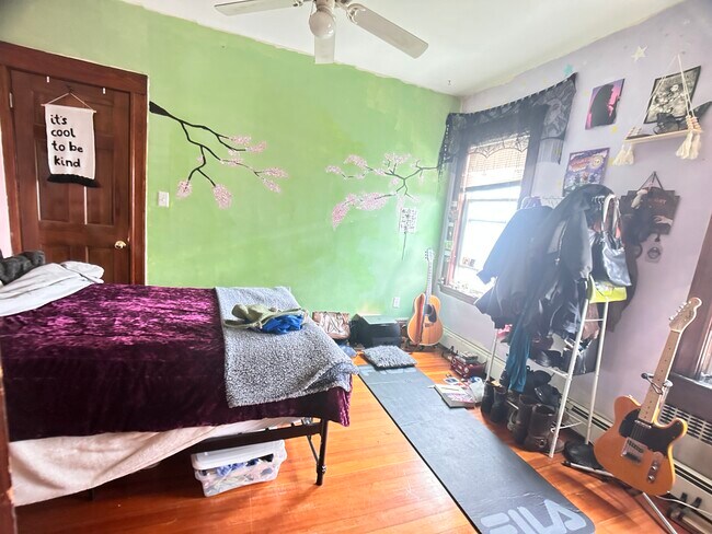 Building Photo - 5 Mapleton St