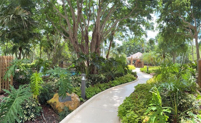 Building Photo - 2000 Towerside Terrace