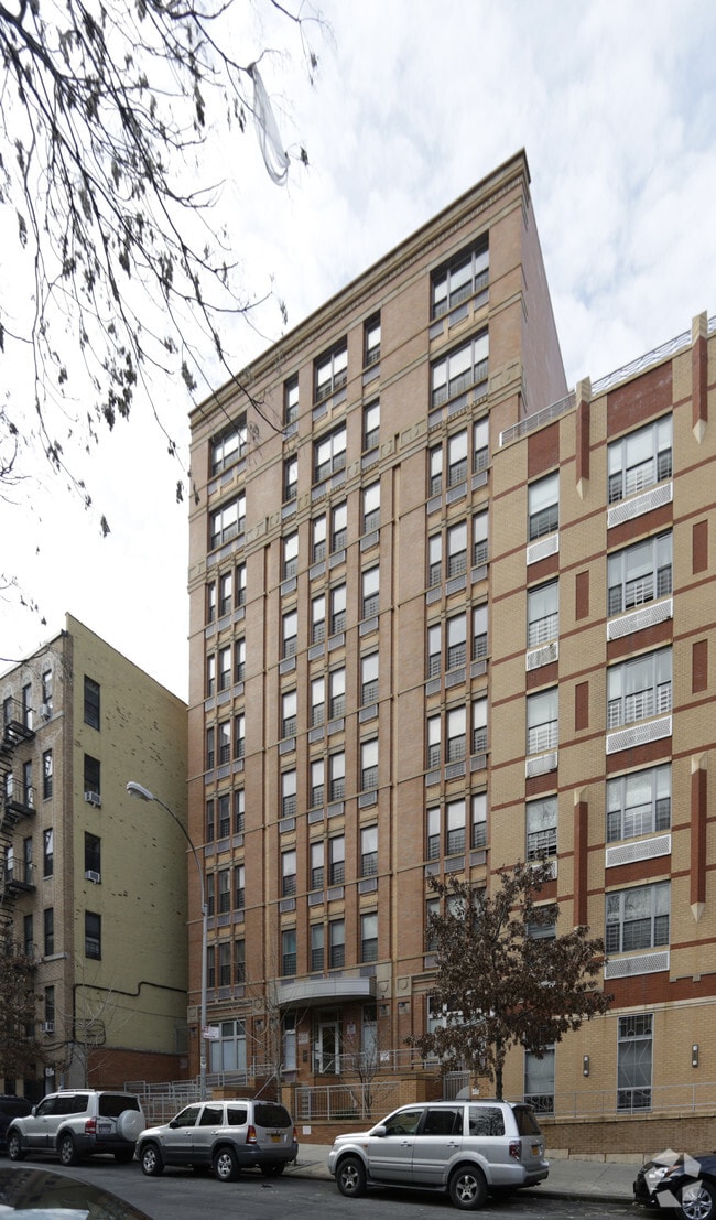Building Photo - Marcello Manor