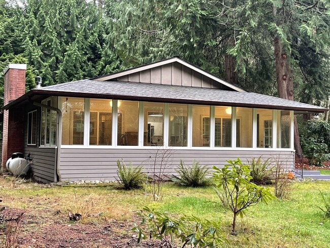 Building Photo - Lovely Single Level Home in Langley!