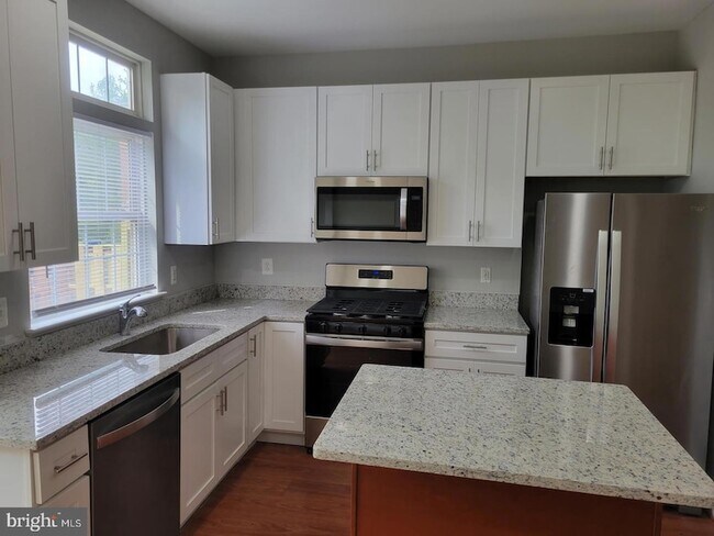 Building Photo - 44189 Litchfield Terrace