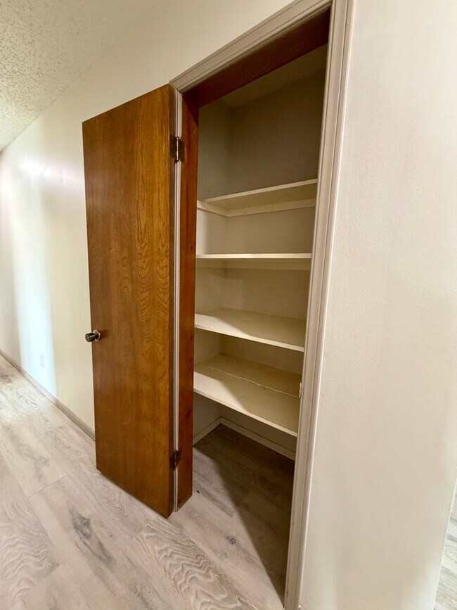 Building Photo - Beautifully Remodeled 3 Bedroom 2 Bathroom Home Available for Rent