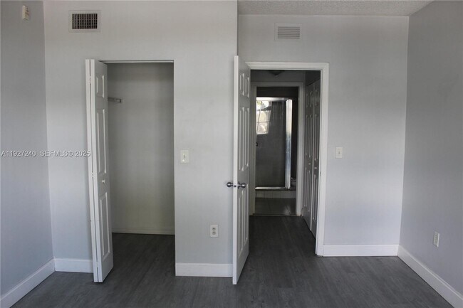 Building Photo - 2351 W Preserve Way