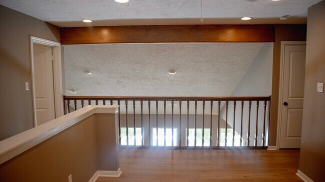 Building Photo - 9 Huntsmans Horn Cir