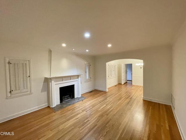 Building Photo - 31 Oak Knoll Gardens Dr