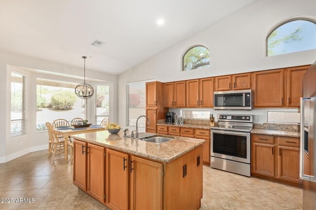 Building Photo - 9716 E Janice Way