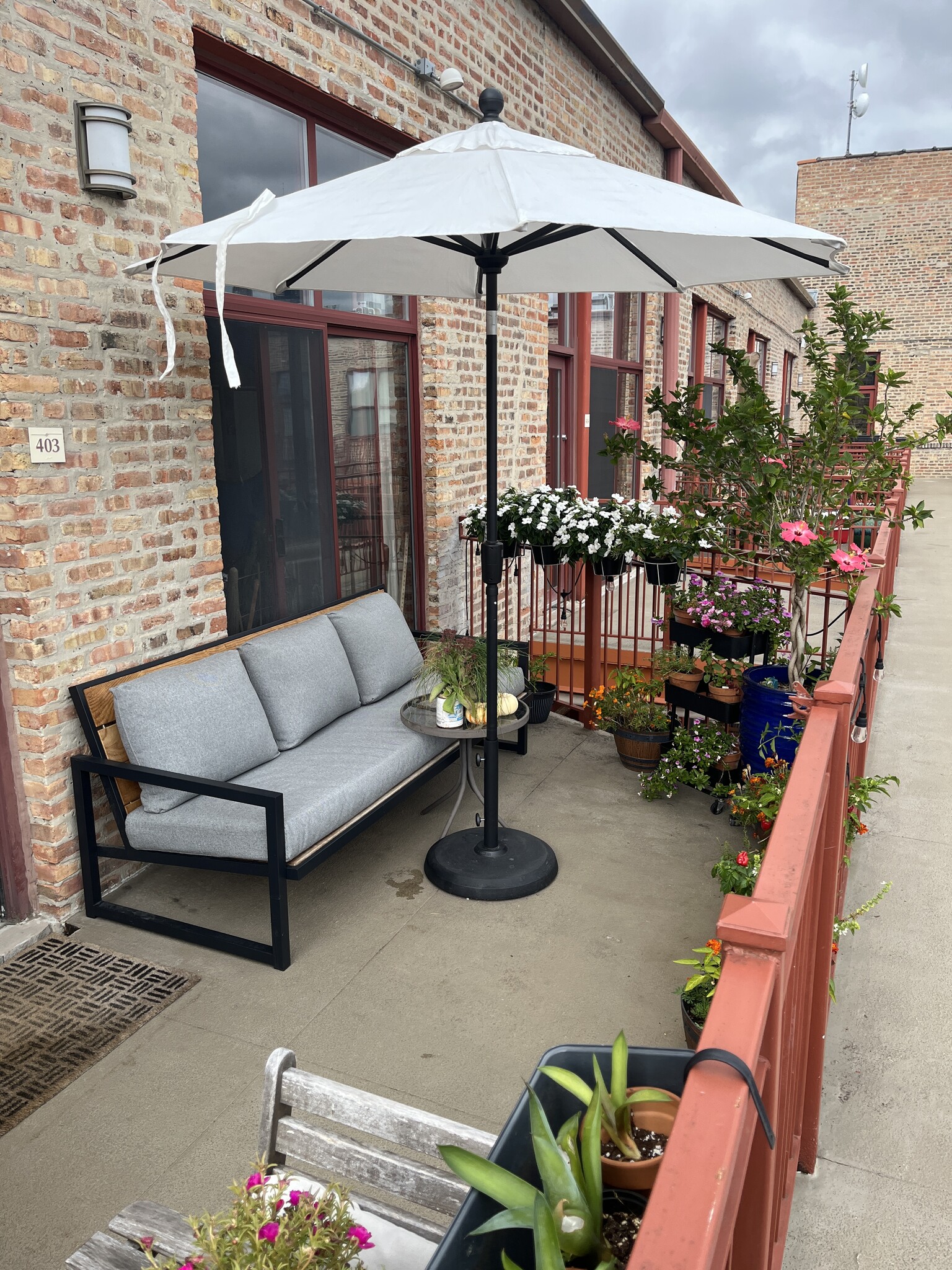 Private Balcony/Patio - 1061 W 16th St