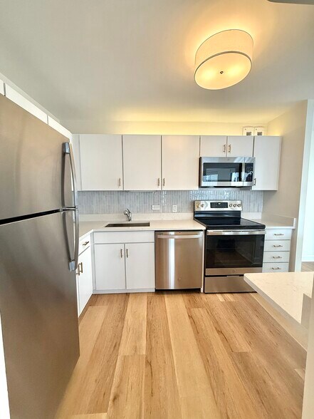 Building Photo - 405 N Wabash Ave