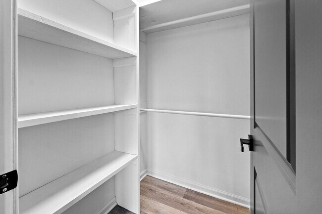 Building Photo - For Sale or Rent – Fully Renovated Stone R...