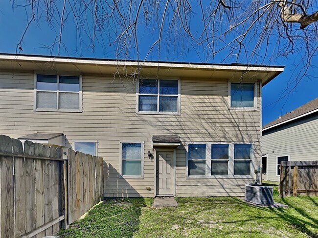 Building Photo - 13118 Peppergate Ln