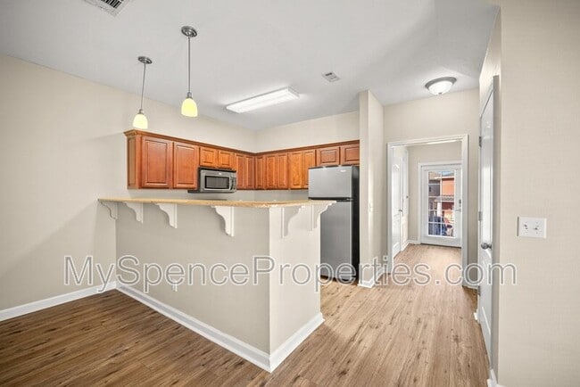 Building Photo - Arbor Lake Drive - 820