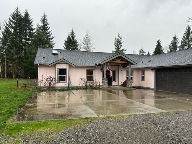 Primary Photo - 4 Bedroom Home in Mountain Vista Community!