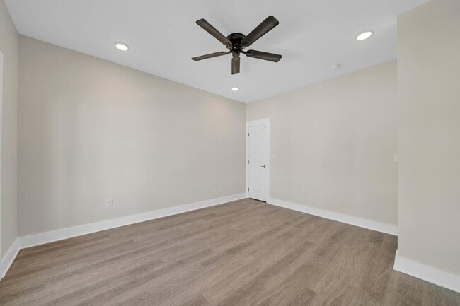 Building Photo - 100 Beach Dr