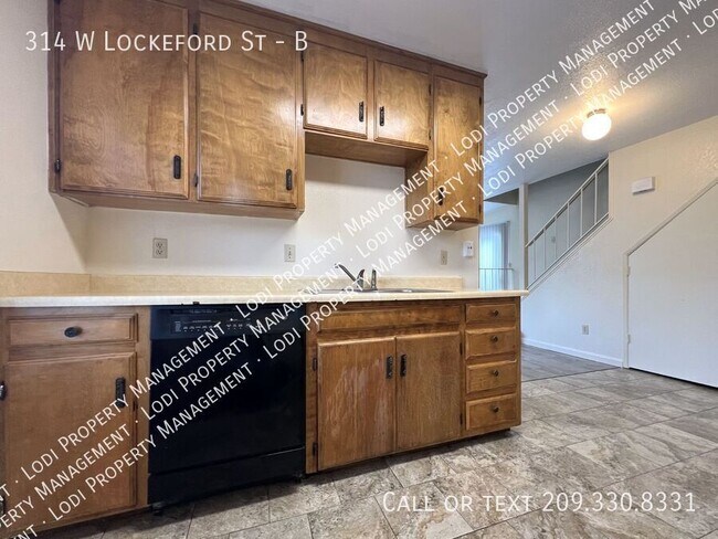 Building Photo - 314 W Lockeford St