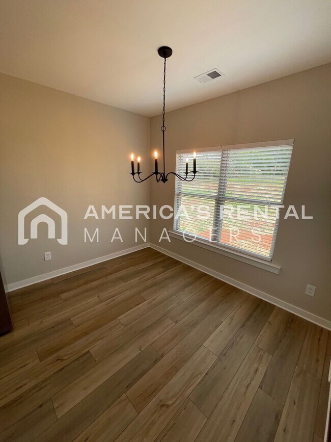 Building Photo - Home for Rent in Eastaboga, AL!! Available...