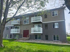 Building Photo - 131 Canfield St