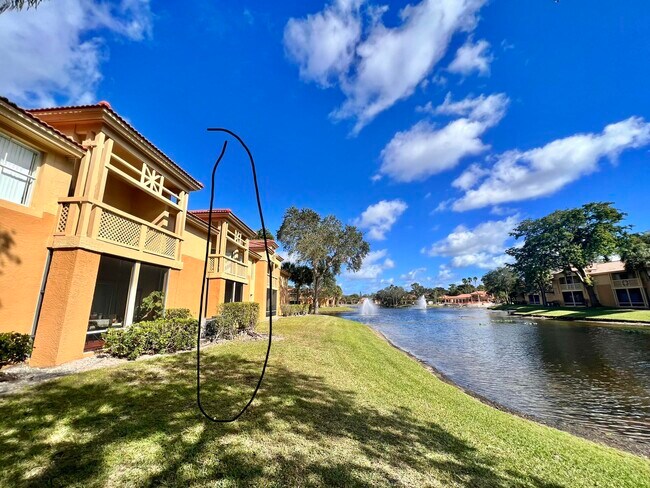 Building Photo - 4855 Via Palm Lakes